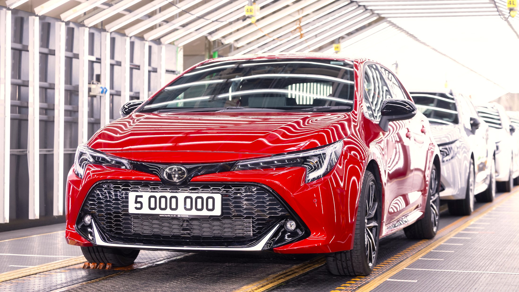 El Toyota Corolla, a la venta sólo con mecánicas híbridas, será el coche más vendido en España en 2024.