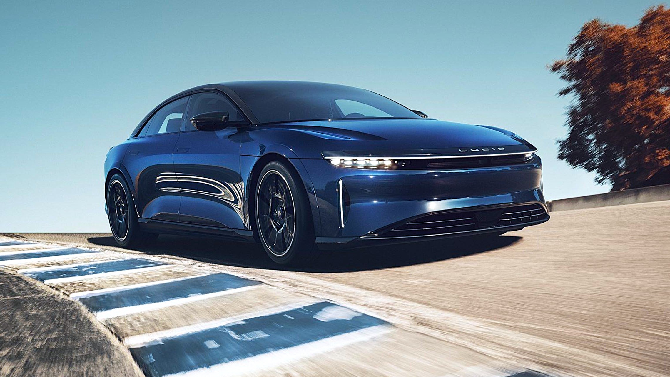 La berlina Lucid Air ya se vende en algunos países de Europa, el SUV Lucid Gravity llegará a mediados de este 2025.