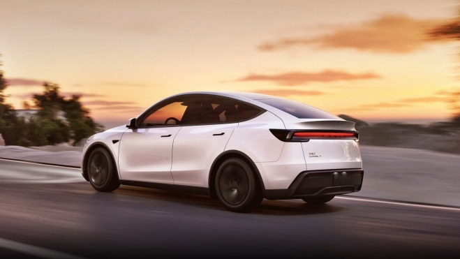 Tesla Model Y 2025 Trasera