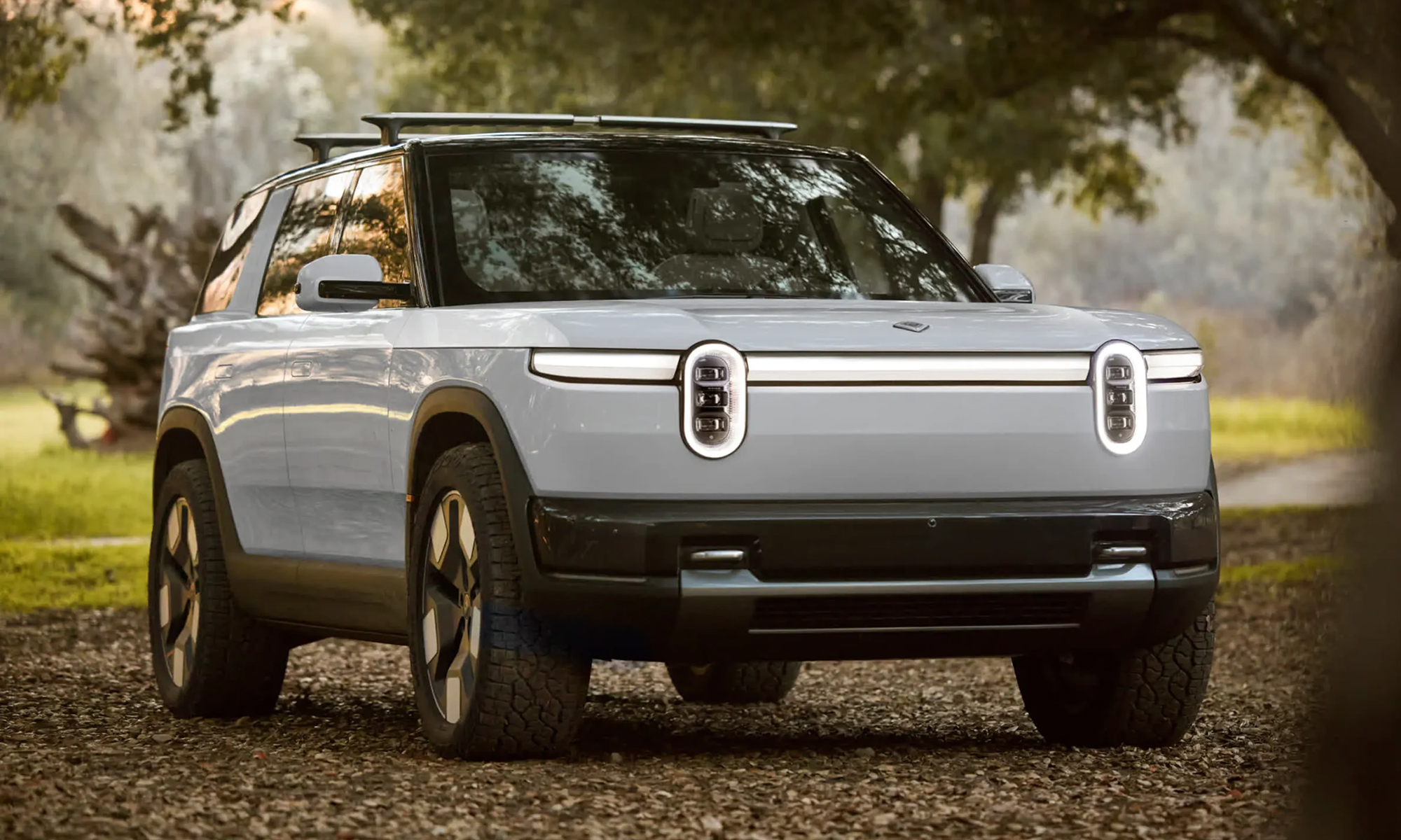 El Rivian R2 es el segundo modelo de la marca y sirvió de inspiración para el primero, el Rivian R1S.