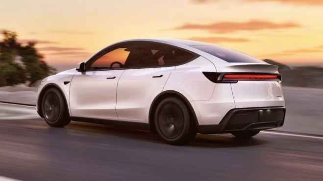 Tesla Model Y 2025 Trasera