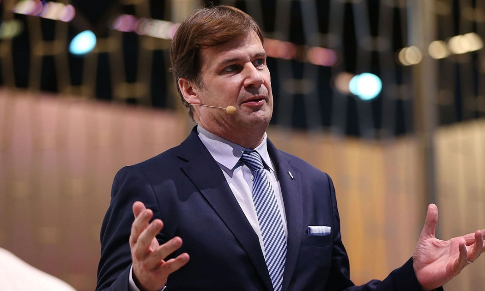 Jim Farley intenta dirigir a Ford a una nueva era eléctrica rentable.