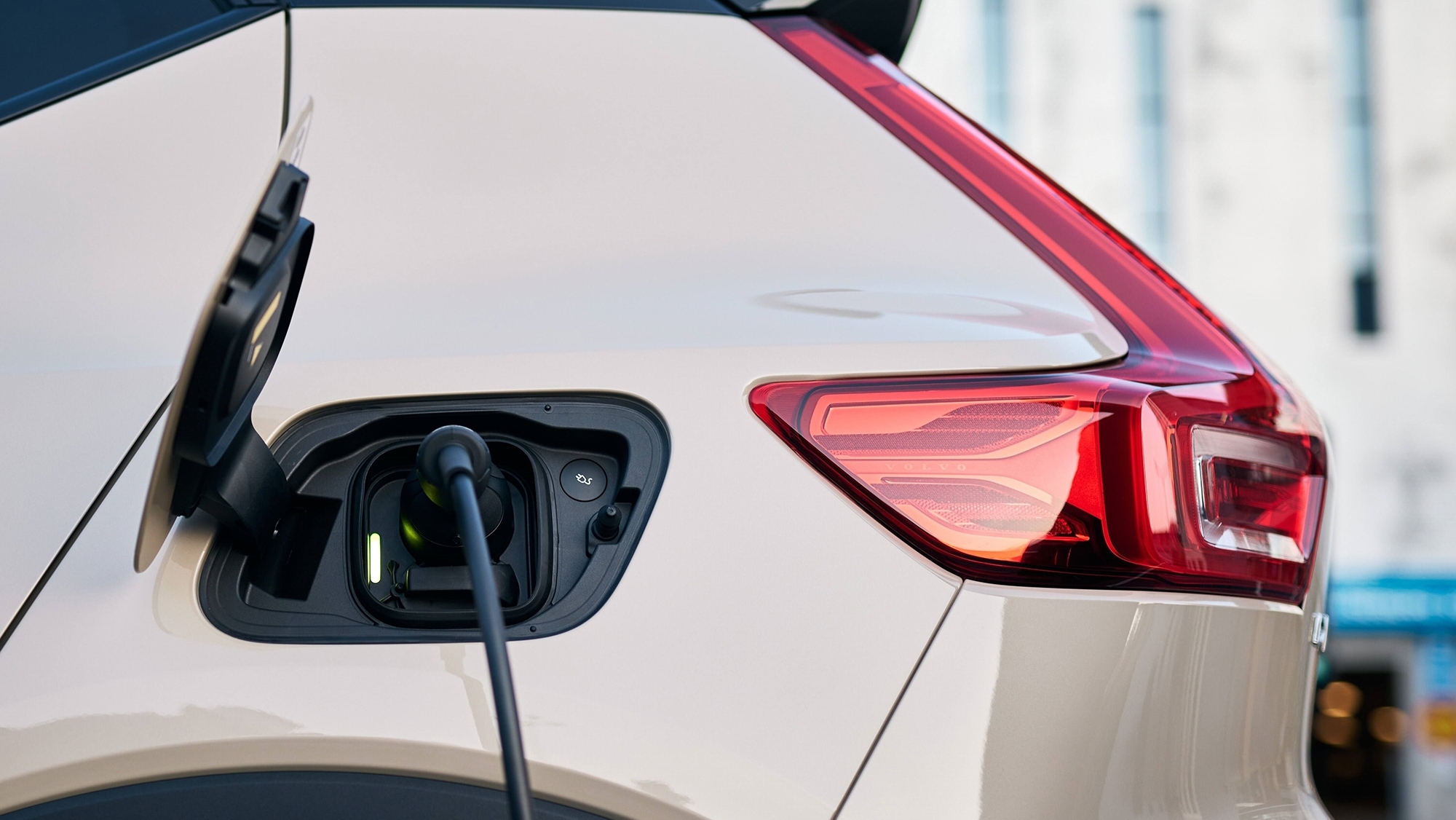 Después de un año de récord, Volvo encamina nuevos lanzamientos híbridos y eléctricos con alta tecnología