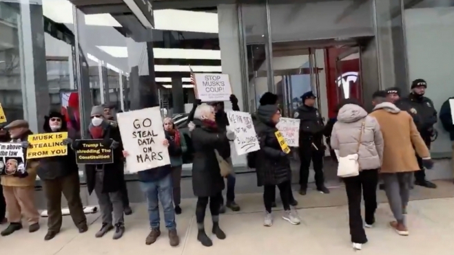 Tesla Protestas