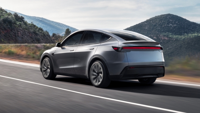 Tesla Model Y 2025 Trasera