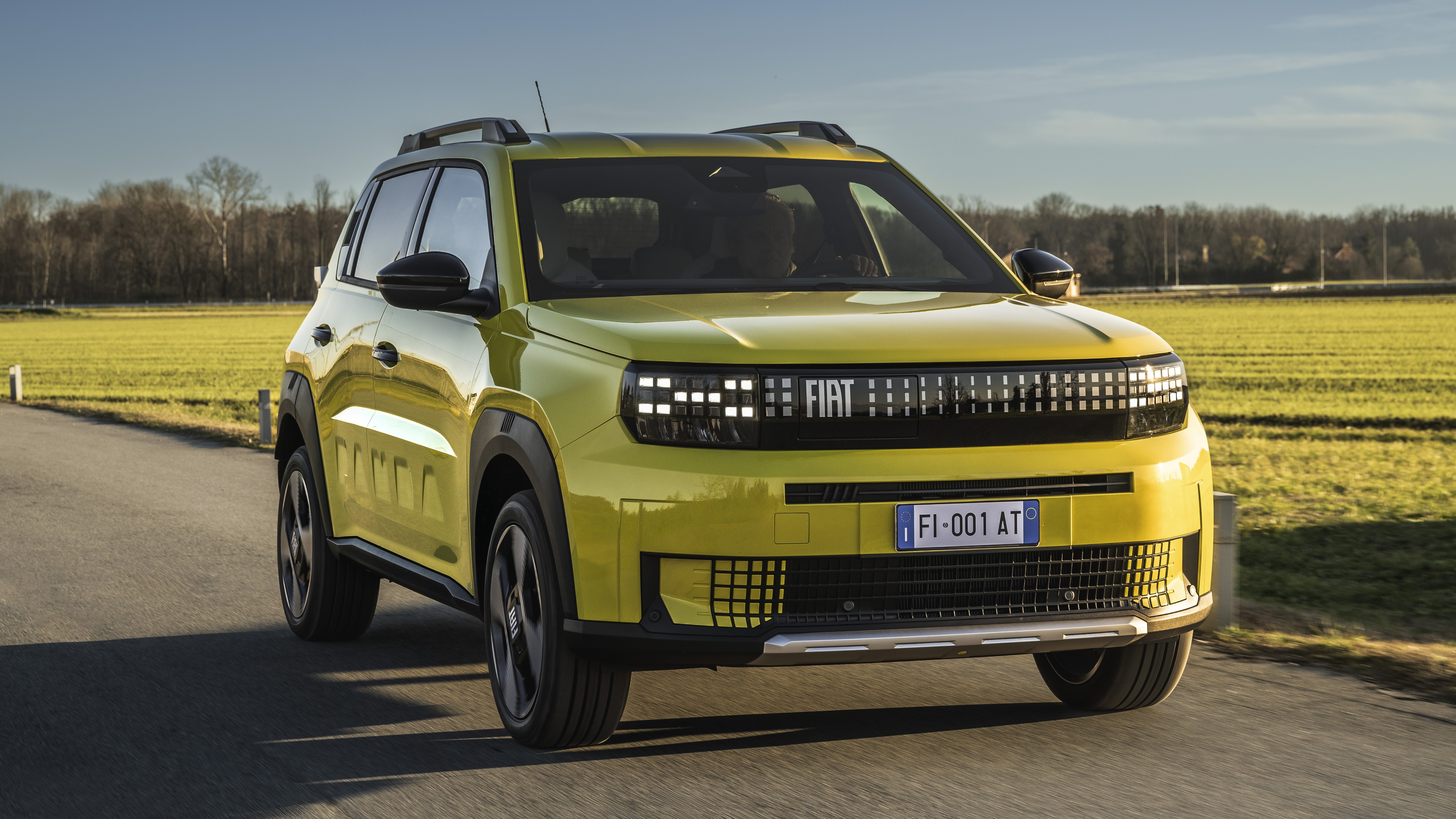 El Fiat Grande Panda se ofrece, por ahora, con un único motor y una única batería; pero con dos acabados.