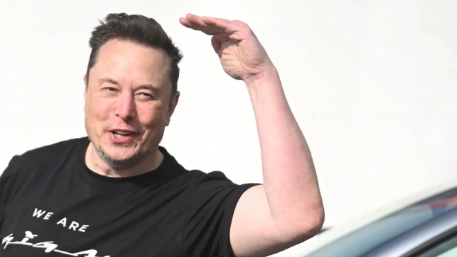 elon musk sueldo trabajadores cualificados tesla coches electricos 3