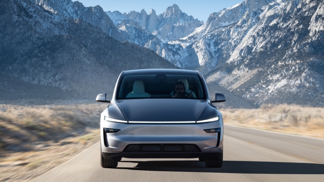 Tesla Model Y 2025 Frontal