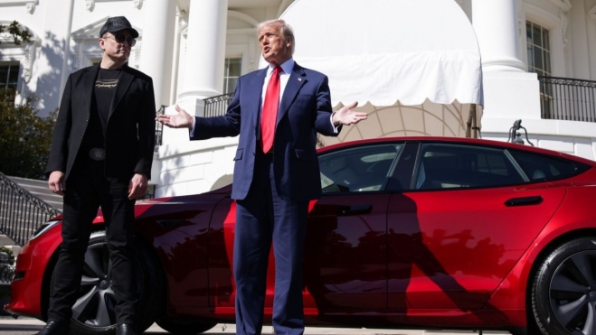 Donald Trump compra tesla Model S apoyo Elon Musk (2)