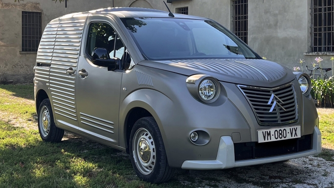 Esta reinterpretación moderna del 2CV sobre el Citroën ë-Berlingo ya fue un tributo a la historia del modelo.