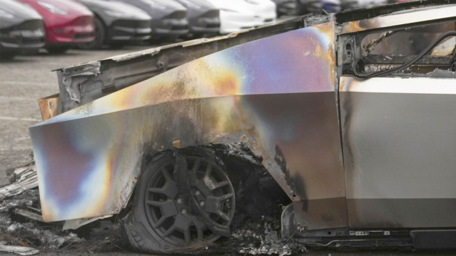 vandalismo coches electricostesla elon musk españa 4 vandalismo coches electricostesla elon musk españa 4