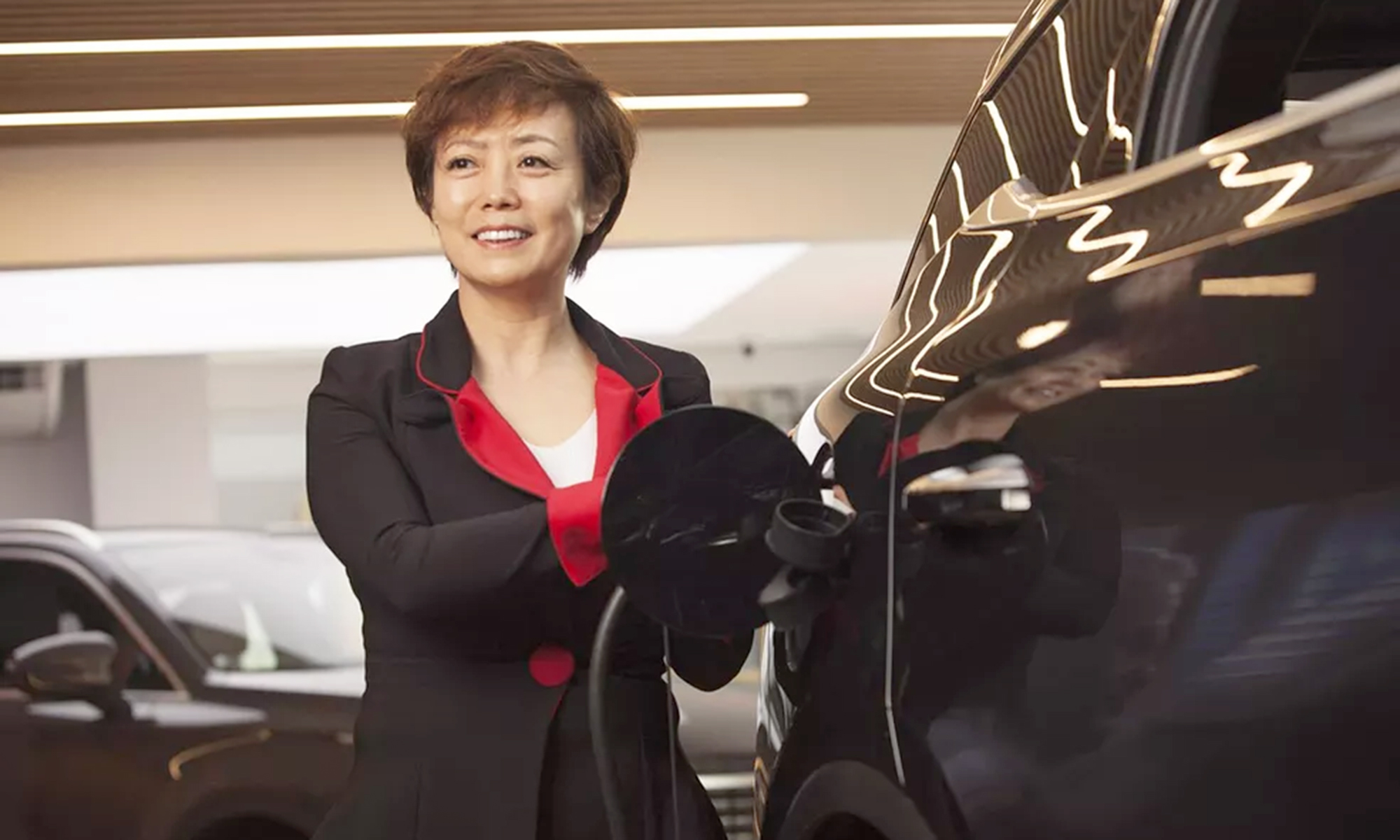 Stella Li quiere llevar a BYD a lo más alto en el sector mundial de los coches eléctricos.